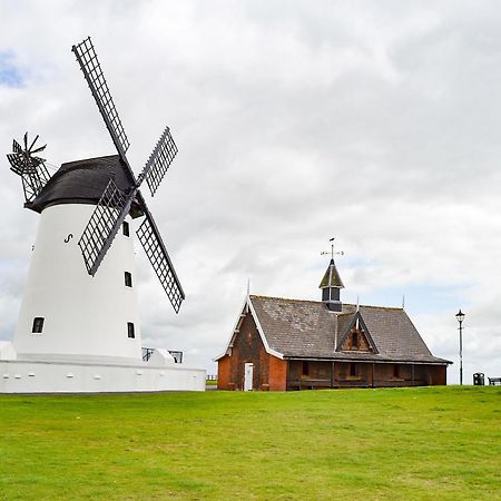 Commonside Cottage Lytham St Annes Exterior photo